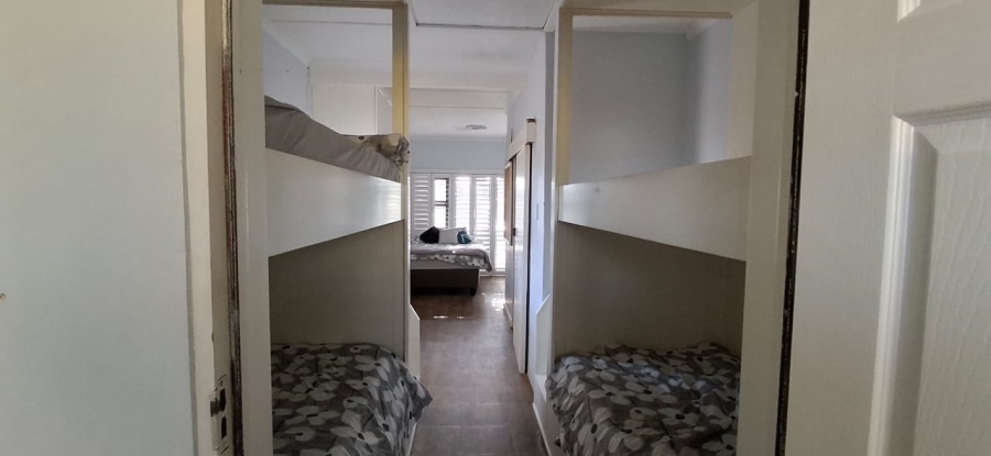 5 Bedroom Property for Sale in Gonubie North Eastern Cape